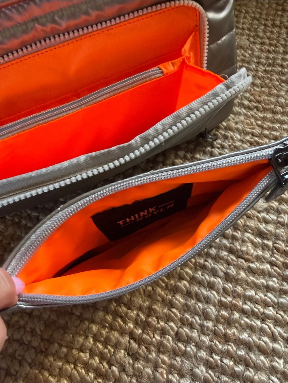 ⚜️ THINK ROLYN CROSSBODY BUM BAG W/ EXTRA POUCH METALLIC SILVER/ORANGE LINING ⚜️